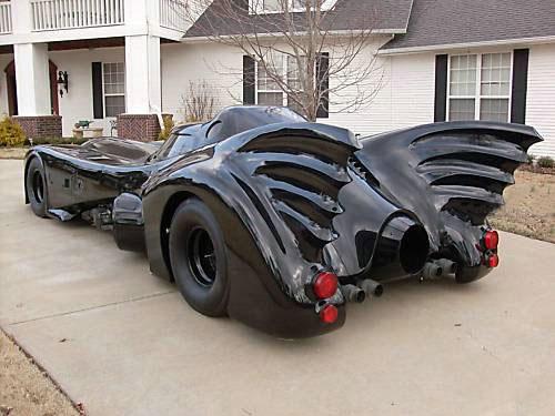 Бэтмобиль выставлен на eBay