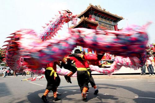 Китайцы отметили приход «Земляного быка»