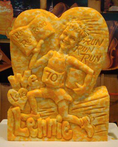 Скульптуры из сыра как произведение искусств