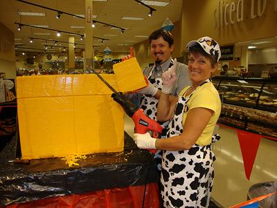 Скульптуры из сыра как произведение искусств