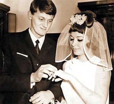 Привычка жениться: звезды-рекордсмены по количеству браков