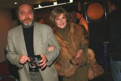 Привычка жениться: звезды-рекордсмены по количеству браков