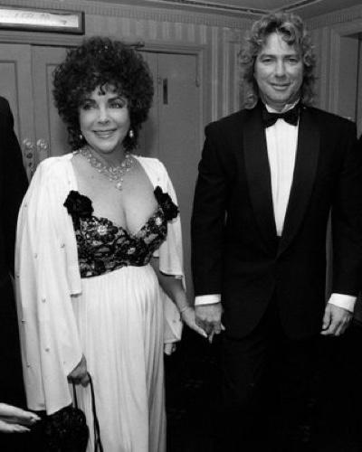 Привычка жениться: звезды-рекордсмены по количеству браков