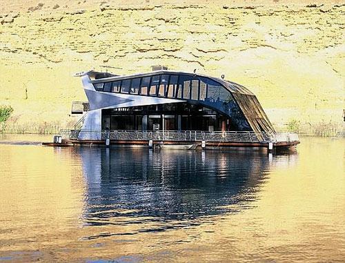 Гостиница-яхта покажет гостям Австралию