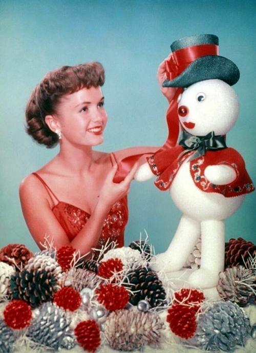 20 фоток гламурных голливудских красавиц в рождественских нарядах