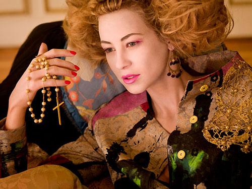 Кондитерский дом представил сладкую эротику в новом фотокалендаре