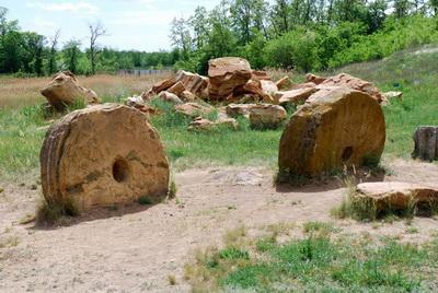 Каменные историко-археологические памятники