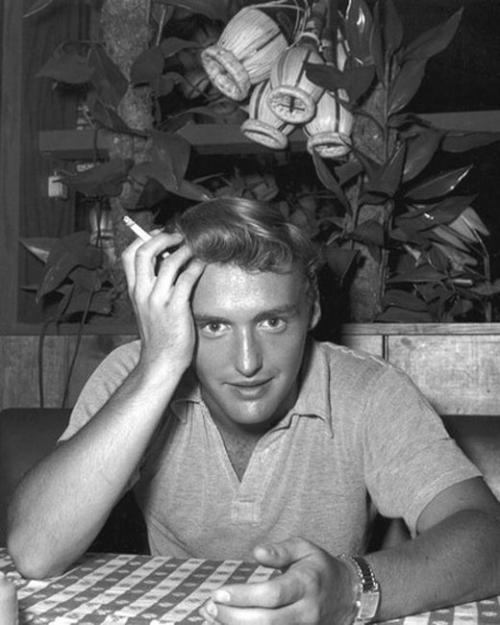 Редчайшие фотографии знаменитостей. Часть 2