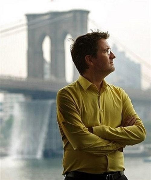 Водопады забили посреди каменных джунглей  Нью-Йорка