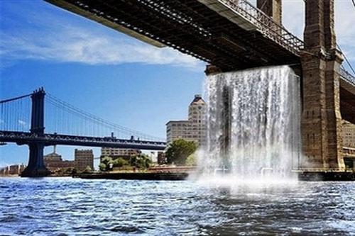 Водопады забили посреди каменных джунглей  Нью-Йорка