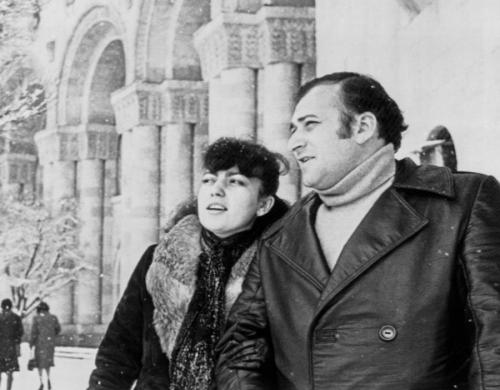 История одного подвига: как Шаварш Карапетян вытащил 46 человек из тонущего троллейбуса