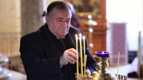 История одного подвига: как Шаварш Карапетян вытащил 46 человек из тонущего троллейбуса