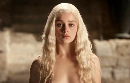 10 знаменитых брюнеток, которые прославились как блондинки