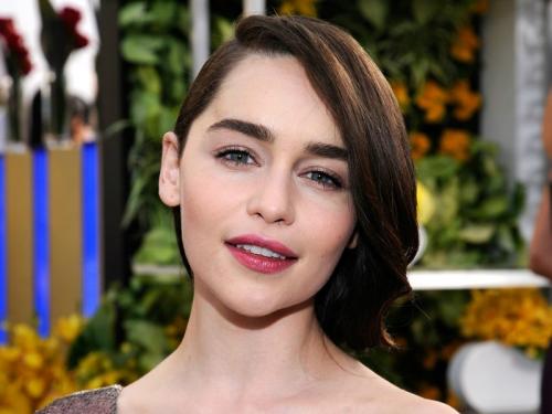 10 знаменитых брюнеток, которые прославились как блондинки