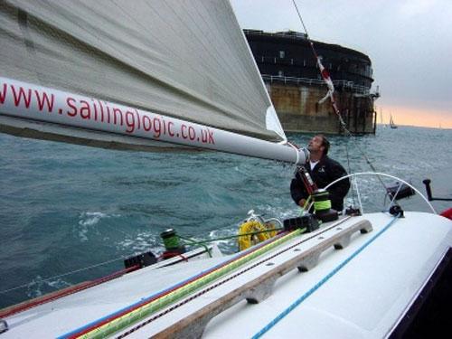 Искусственный остров у берегов Британии выставлен на продажу за  млн