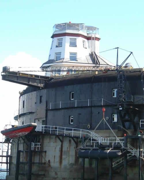 Искусственный остров у берегов Британии выставлен на продажу за  млн