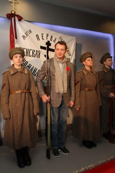 «Батальонъ» прошагал по красной дорожке