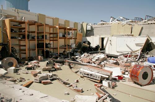 Ужасающие последствия торнадо в США