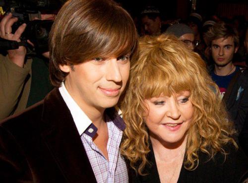 Знаменитые пары с большой разницей в возрасте