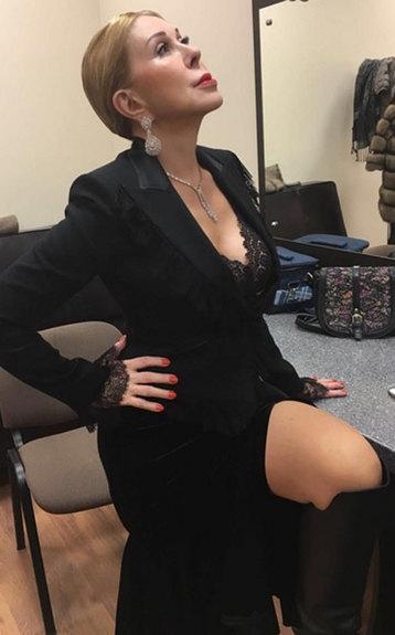 Звезды за 50 лет, которые не стесняются носить откровенные наряды