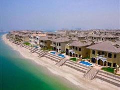 Пальмовые острова растут из под воды как грибы