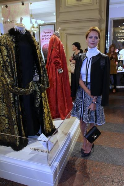 В ГУМе показали исторические костюмы, сошедшие с экрана