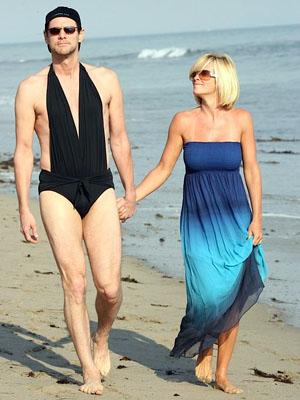 Звезды развлекаются на пляже