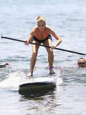 Звезды развлекаются на пляже