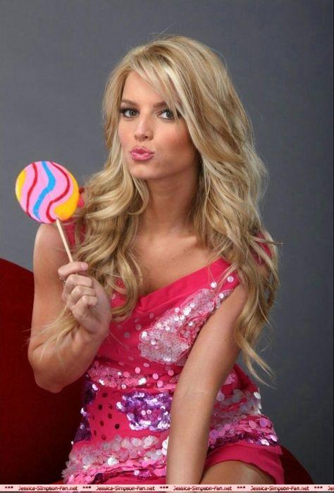 Самые добрые звезды Голливуда