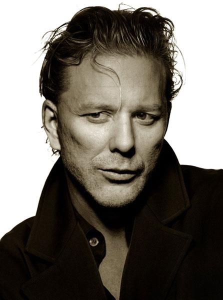 Невероятные снимки знаменитостоей от Альберта Уотсона