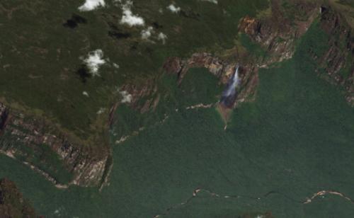 Фото из космоса, которые не похожи на карты Google