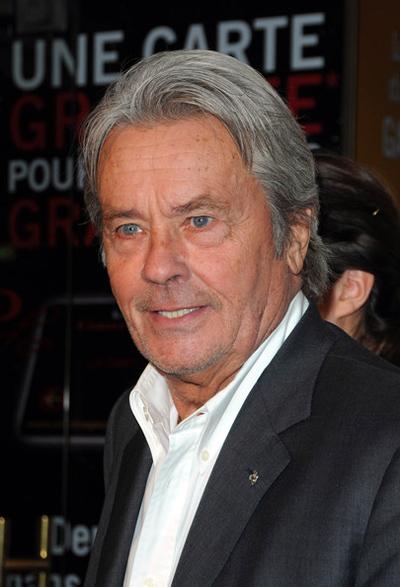 Бывшие профессии знаменитостей: с чего начинали звезды