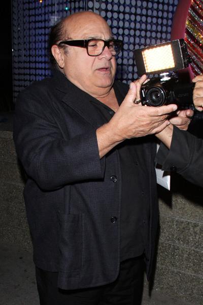 Бывшие профессии знаменитостей: с чего начинали звезды