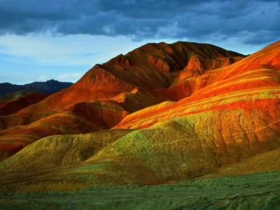 Ландшафт Дэнксия — цветные горы Китая