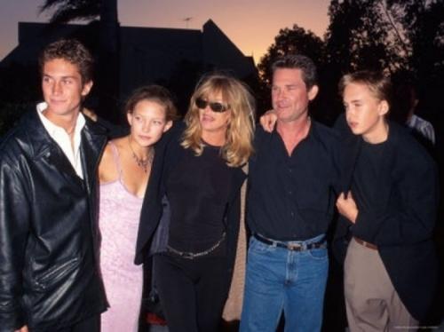 Знаменитости, прожившие много лет с одной возлюбленной