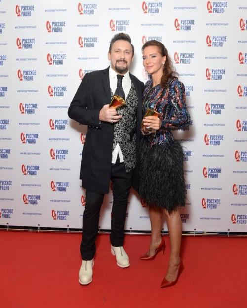 Абсурдные и вульгарные наряды премии "Золотой граммофон-2017"