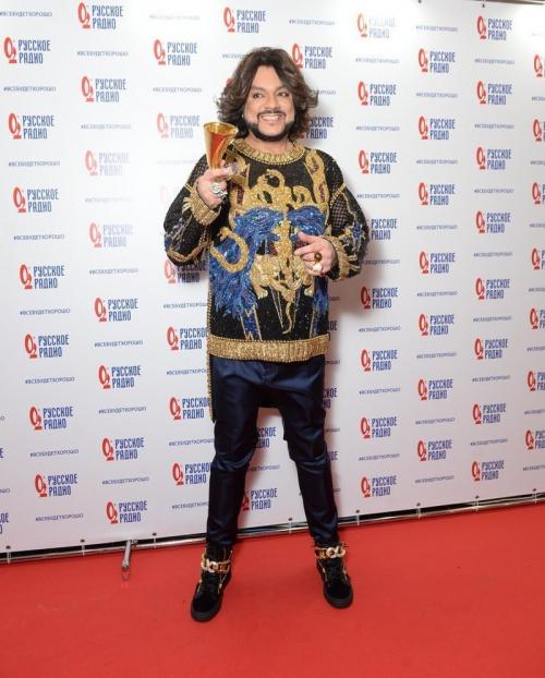 Абсурдные и вульгарные наряды премии "Золотой граммофон-2017"