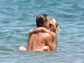 Бритни Спирс и ее возлюбленный согрели воду горячими объятиями