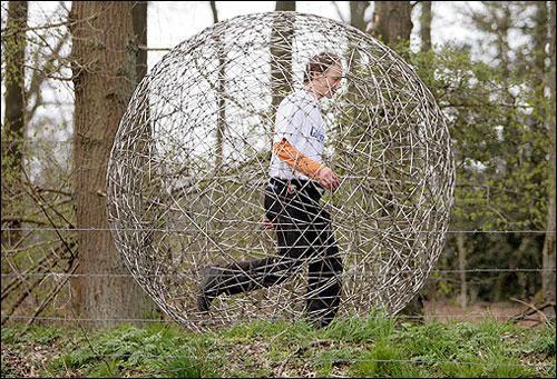 Арнд Дроссель сделал остановку для общения с тиграми