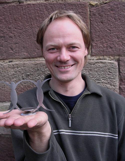 Арнд Дроссель сделал остановку для общения с тиграми