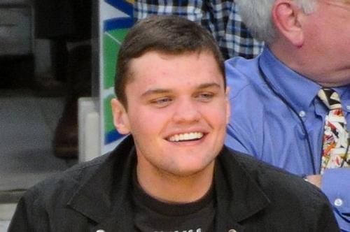 Дети знаменитостей: легко ли угадать по фото кто их родители?