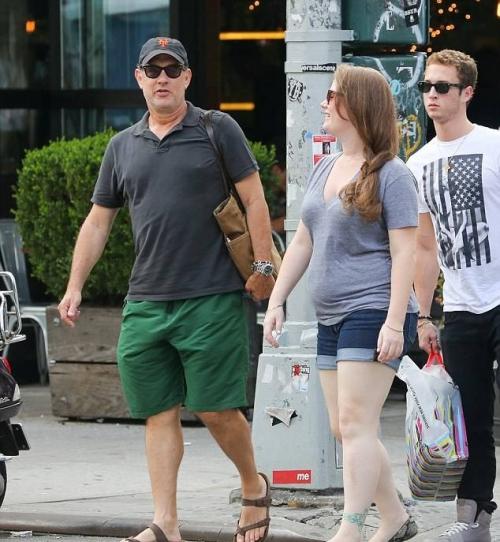 Дети знаменитостей: легко ли угадать по фото кто их родители?