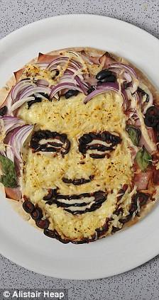 Пиццы улыбнулись знаменитыми лицами