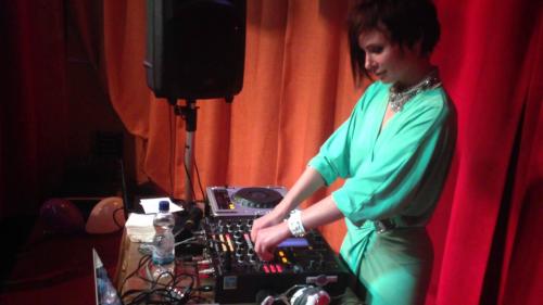 Что стало со звездами 90-2000-х, уехавшими из России