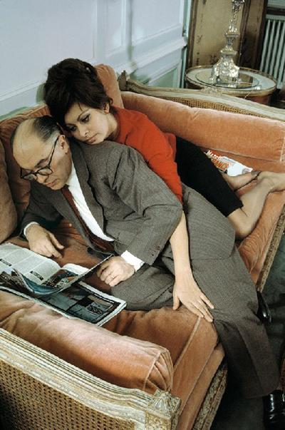 Звездные пары у себя дома: старые фотографии