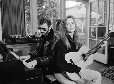 Звездные пары у себя дома: старые фотографии