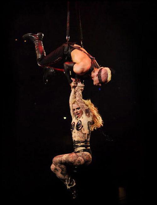 Бритни Спирс распилят пополам