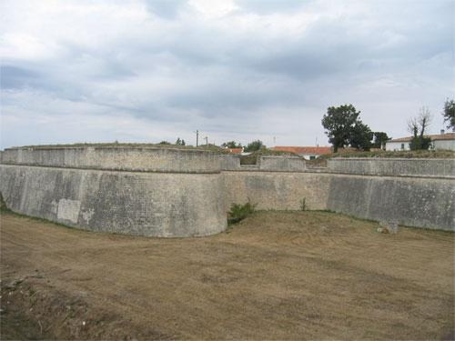 Средневековые бастионы притворились звёздами