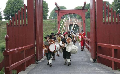 Средневековые бастионы притворились звёздами