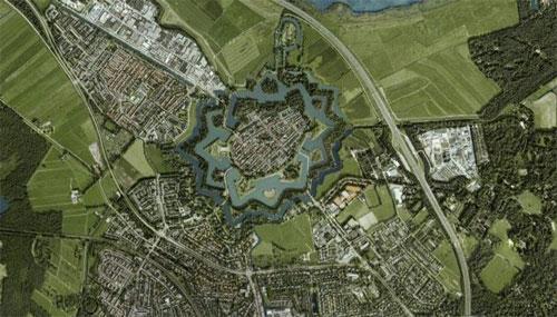 Средневековые бастионы притворились звёздами